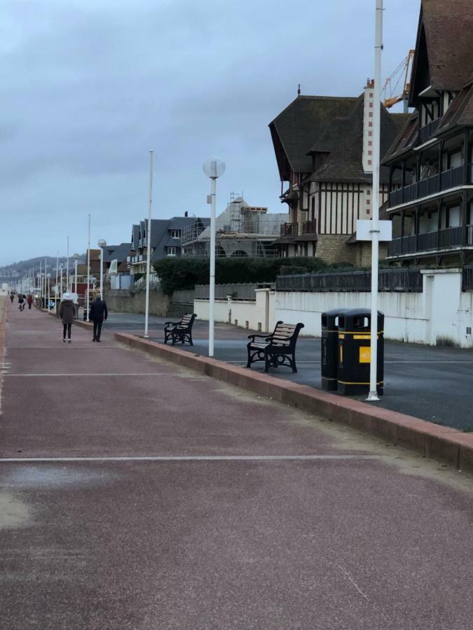 La digue 45 Rue des Lais de Mer Benerville-sur-Mer Extérieur photo